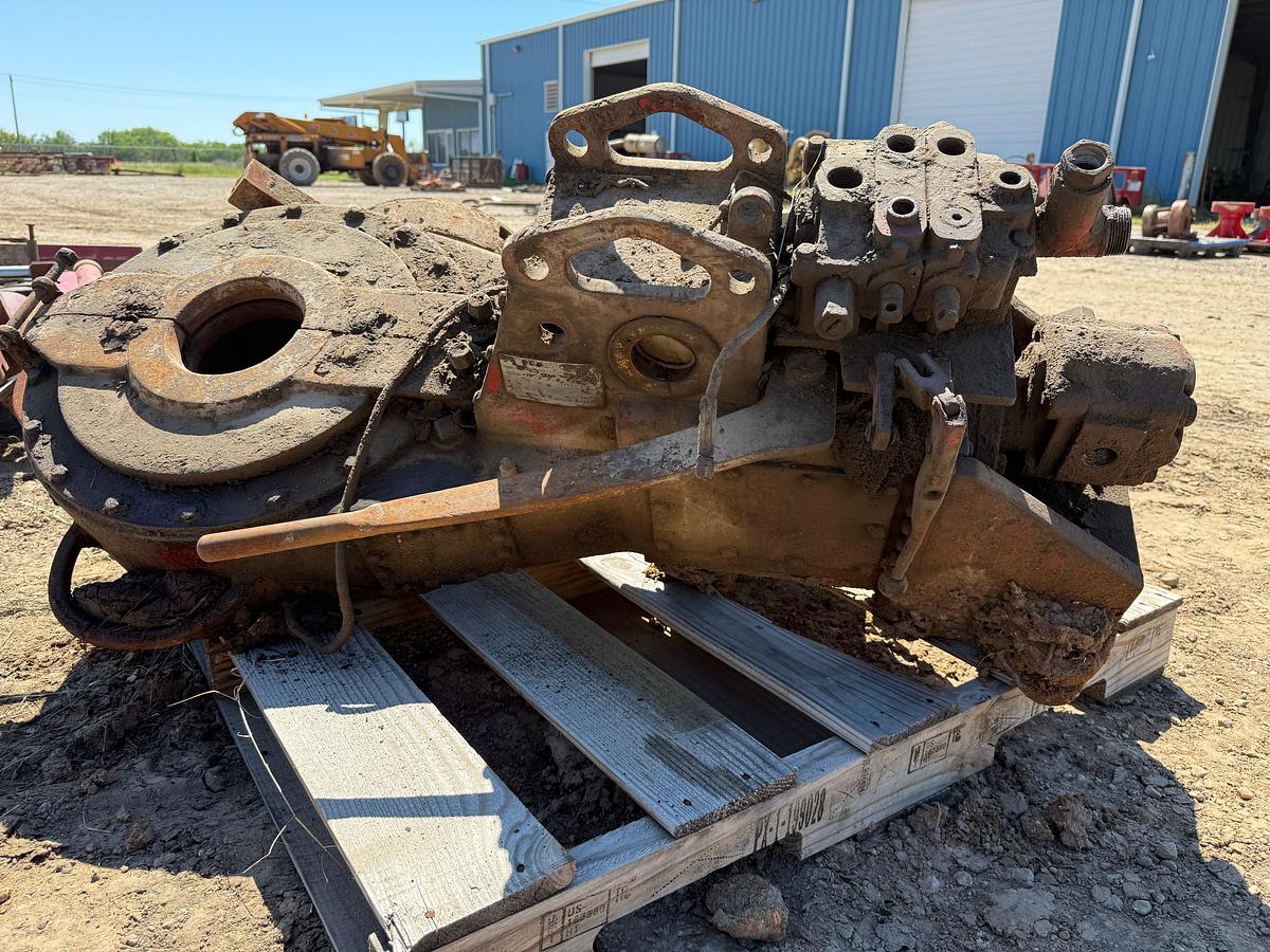 Used MAVERICK M58-60 HYD POWER TUBING TONG W/ BACK-UP, TRANSPORT SKID F/ PARTS (INCOMPLETE)