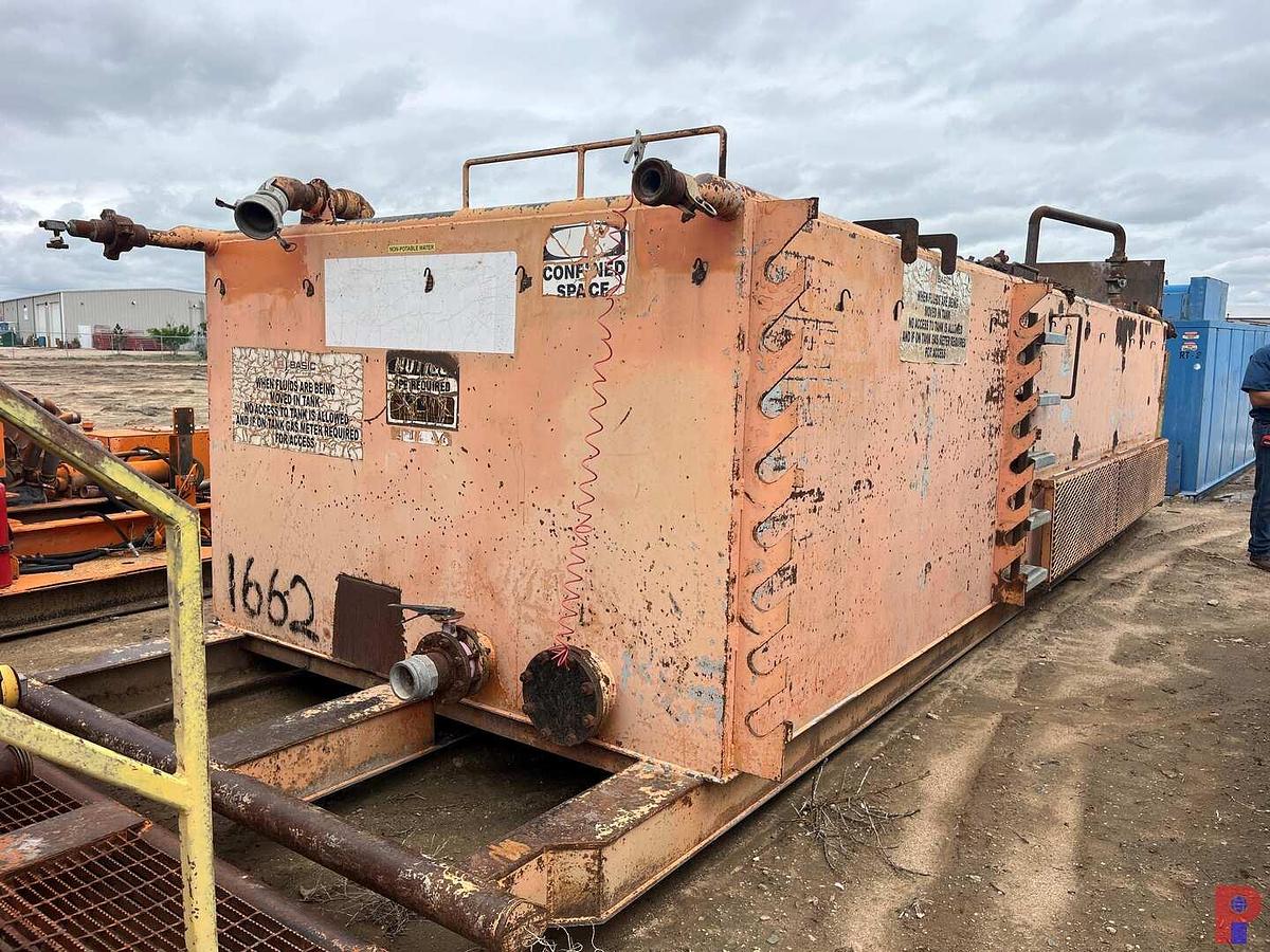 Used 30X8X5 REVERSE TANK W/ GAS BUSTER