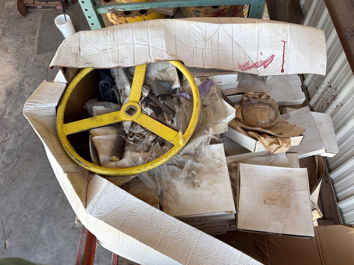 Used (2 pallets) of assorted casing hangers, ring gaskets, stud bolts, etc