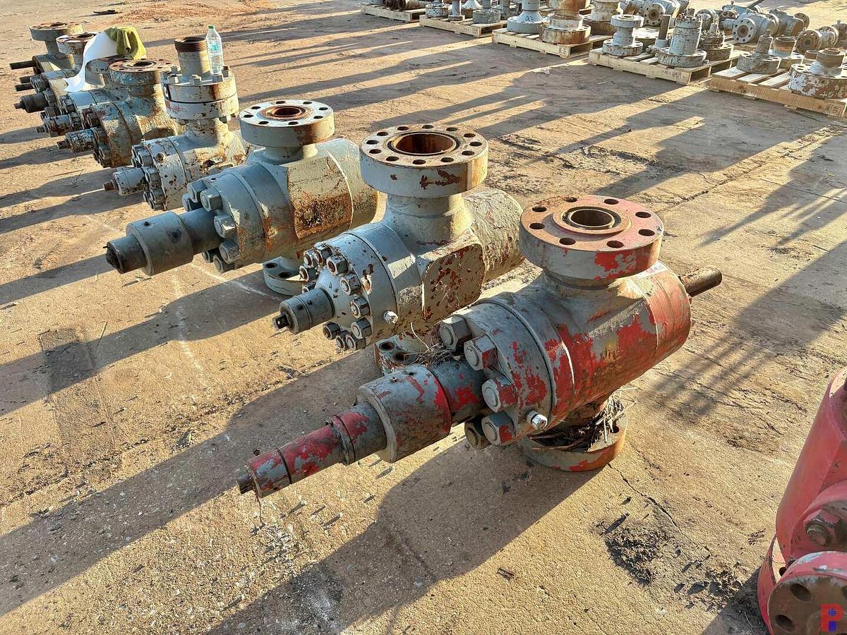 Used (3X$) (2) 4-1/16” 15K GATE VALVES & (1) 7-1/16” 5K GATE VAKVE