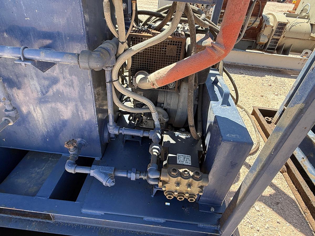 Used MEYERS 3-STATION 4-BOTTLE ACCUMULATOR CLOSING UNIT, SKIDDED