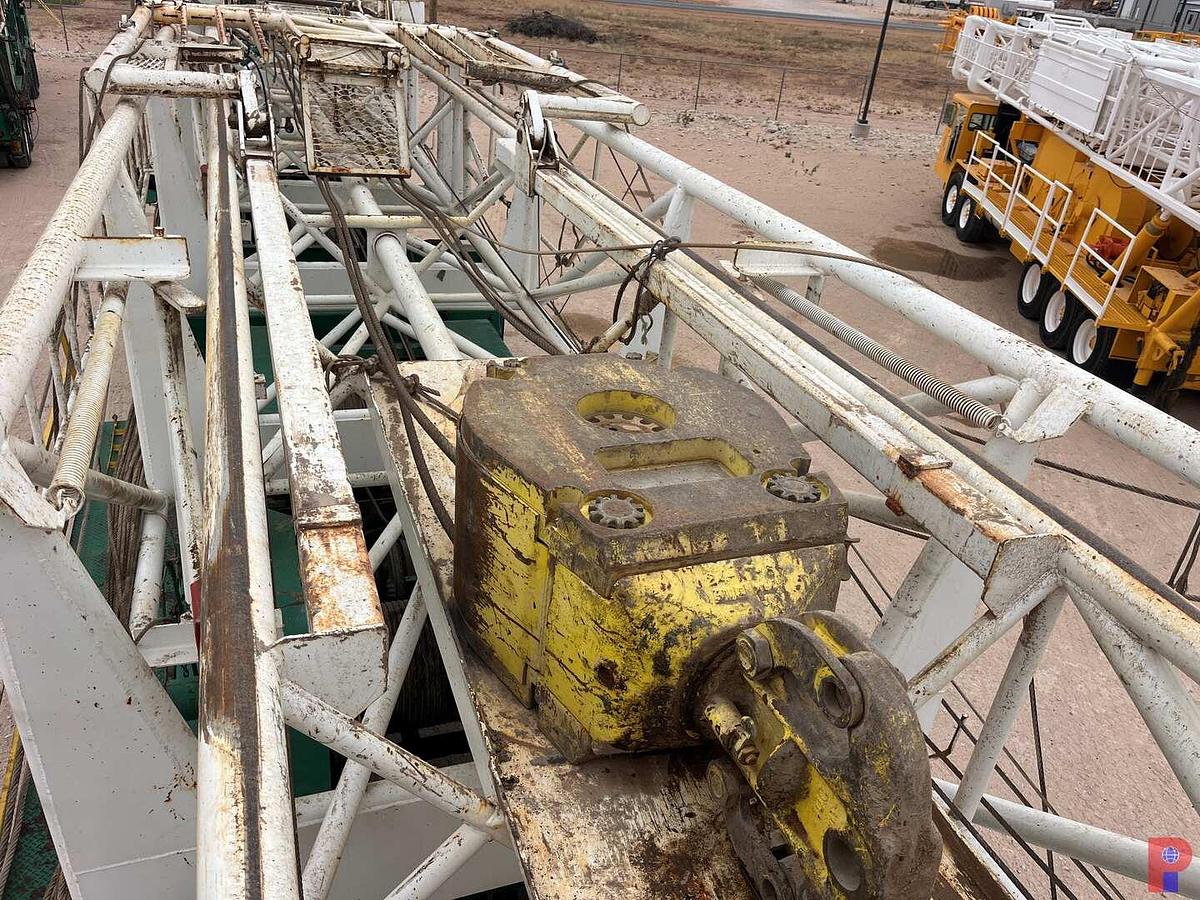 Used FRANKS 1287/160 BACK IN WELL SERVICE RIG MTD ON 4-AXLE CARRIER