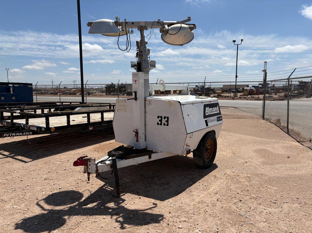 Used ALLMAND MAXI-LITE V SERIES S/A BUMPER PULL LIGHT TOWER, INOP.