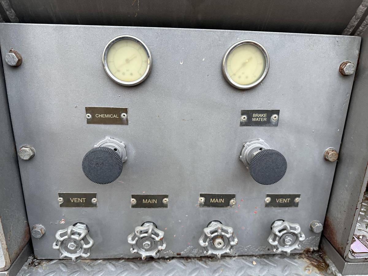 Used WATSON HOPPER GX SWAB RIG MTD ON 2009 INTERNATIONAL WORKSTAR 7500 T/A TRUCK