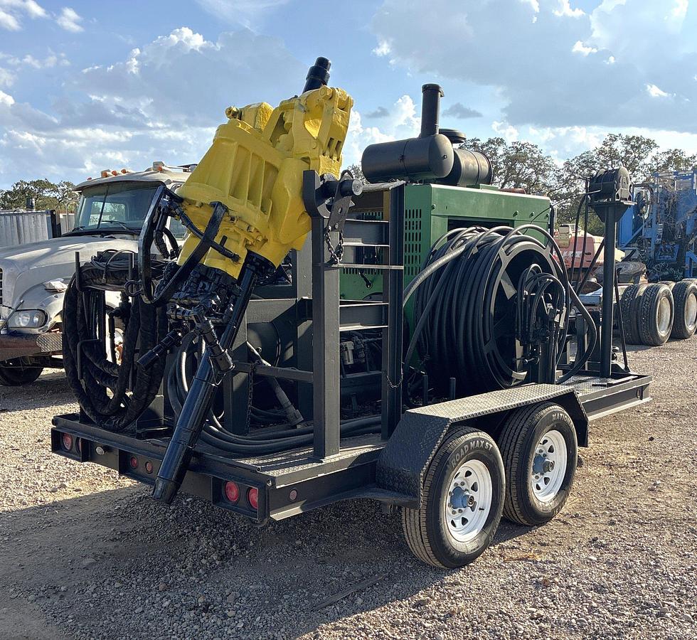 Used BOWEN 3.5 120-TON POWER SWIVEL P/B JOHN DEERE 350-HP MTD. T/A BP TRAILER