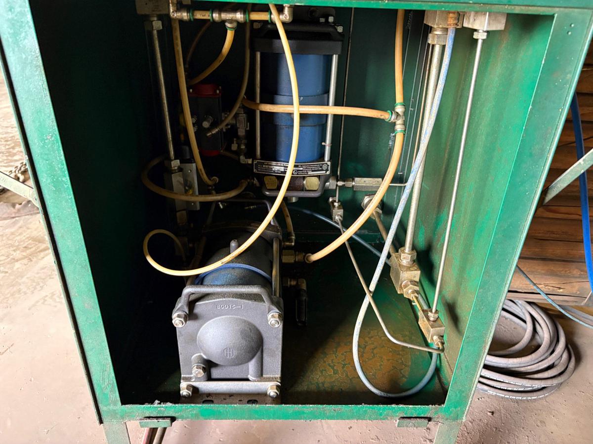 Used 15’ x 12’ x 6.5’ pressure test booth w/ tools