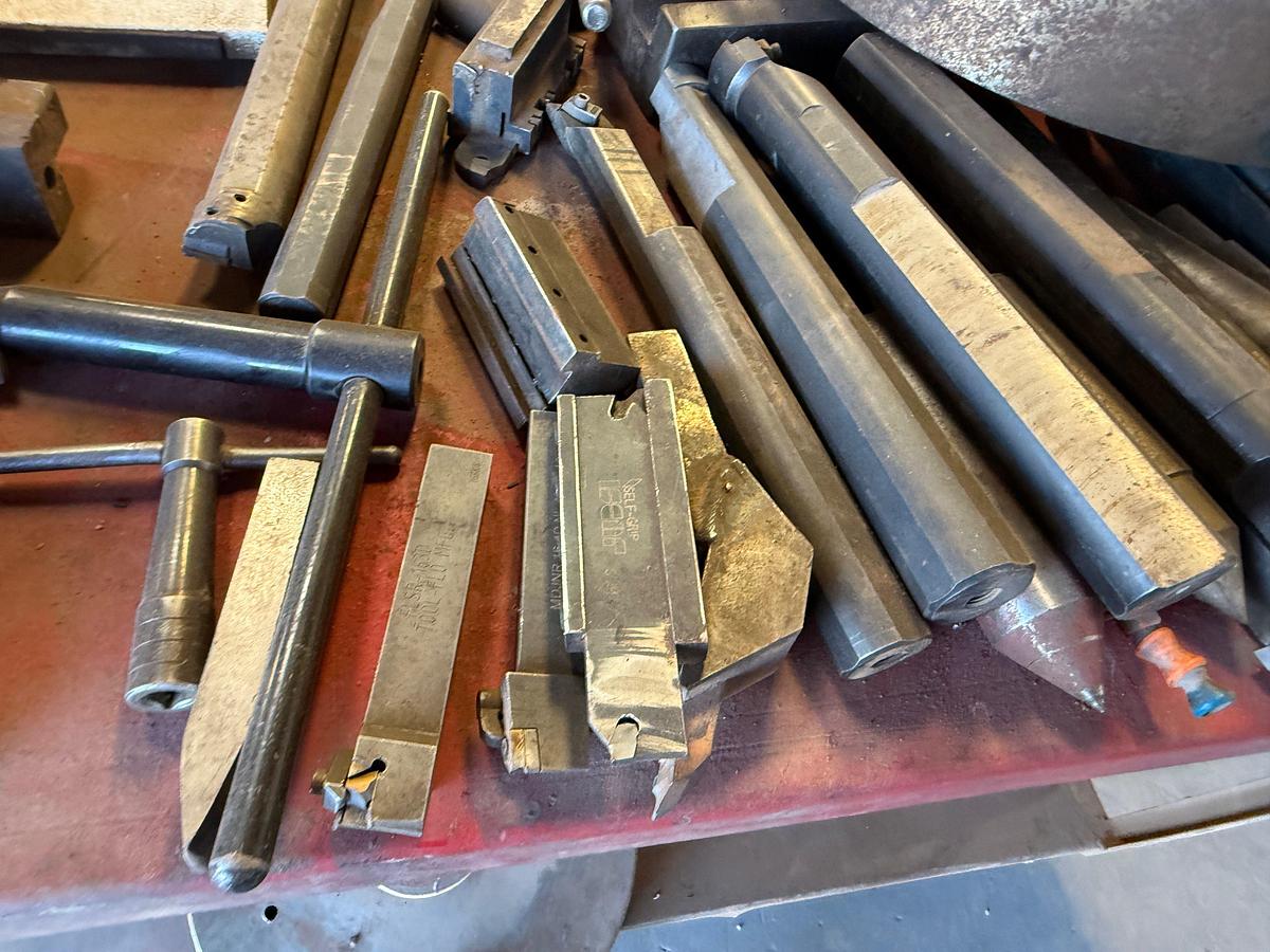 Used SUMMIT 26-6x120 METAL LATHE
