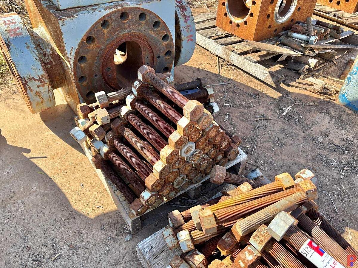 Used (2) PALLETS W/ (100) 1-1/2” STUDS