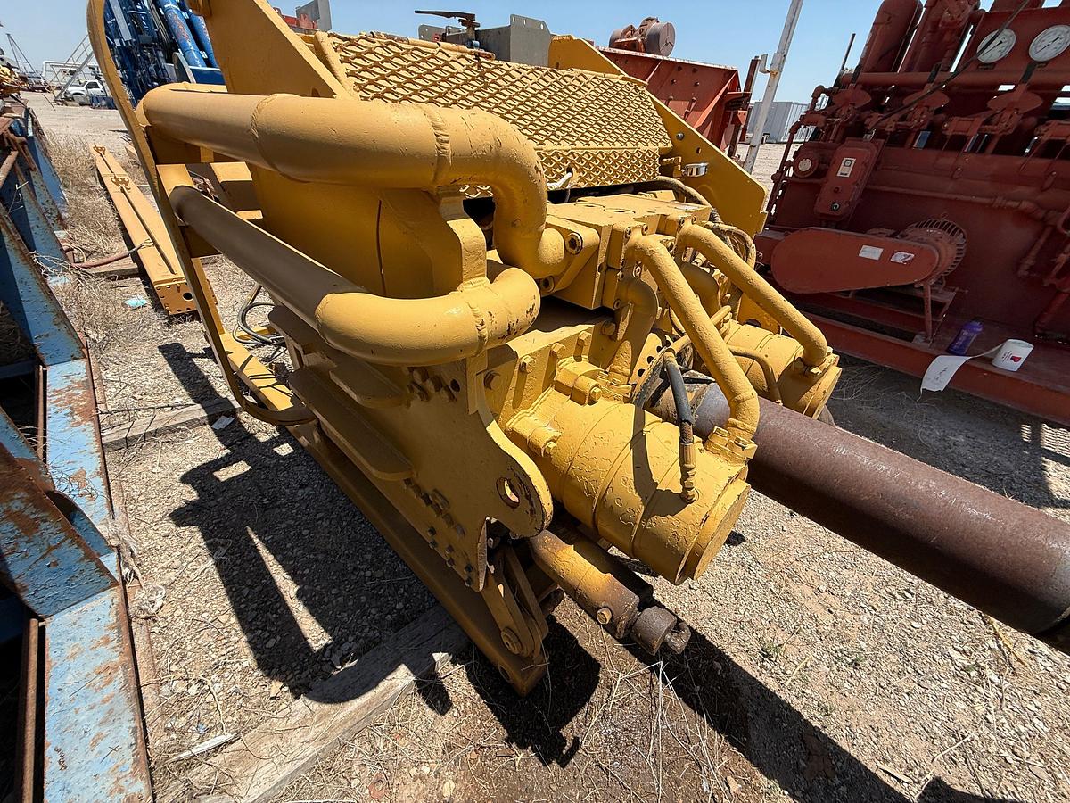 Used TESCO TOP DRIVE W/ NATIONAL P-400 SWIVEL, RAIL SYS, ELEVATOR LINKS, (UNASSEMBLED)