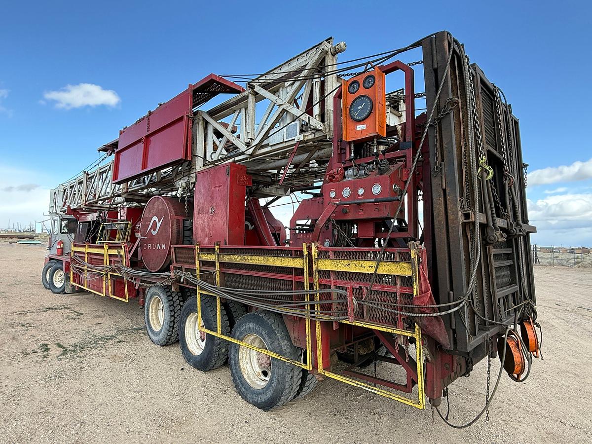 Used 2004 CROWN CE550 DD 104’-250K 5-AXLE WELL SEEVICE WORKOVER RIG