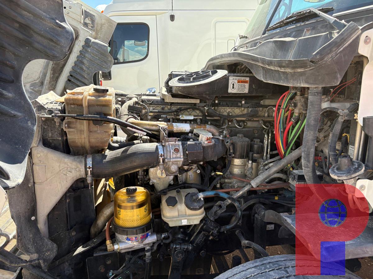Used 2010 FREIGHTLINER CASCADIA T/A SLEEPER HAUL TRUCK