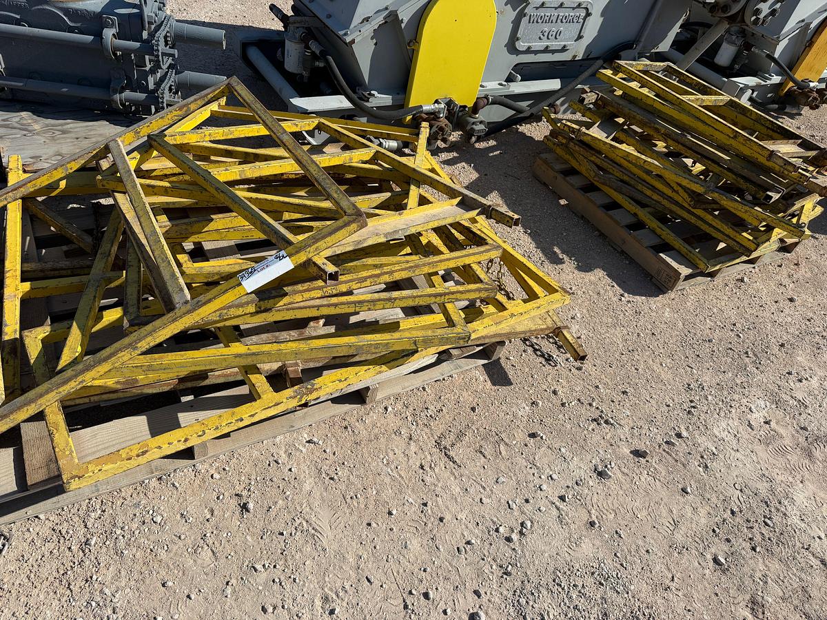 Used 2-PALLETS W/ (14+) SAFETY HAND RAILS