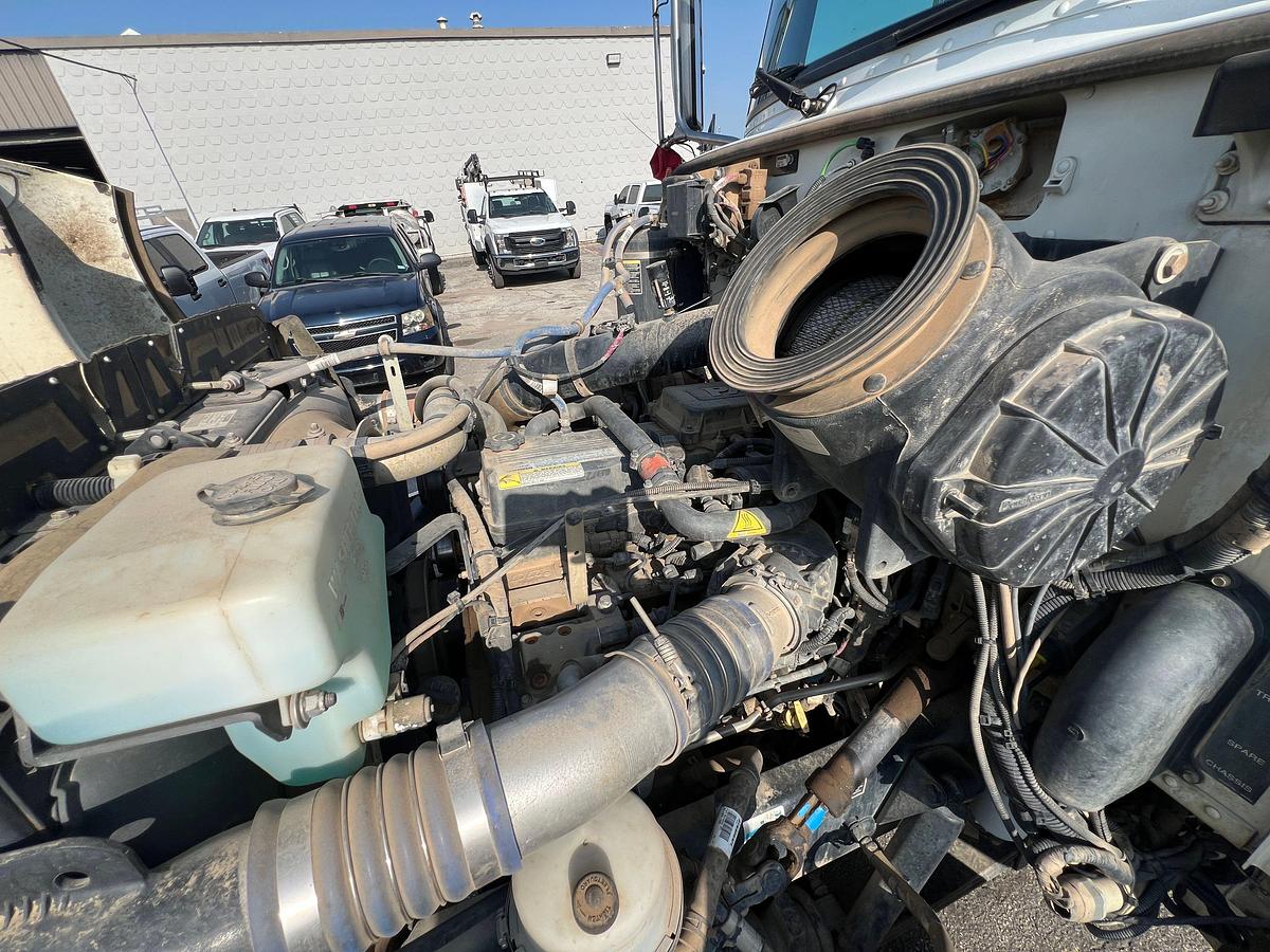 Used 2018 Peterbilt 348 Synergy Split Drum Wireline Truck