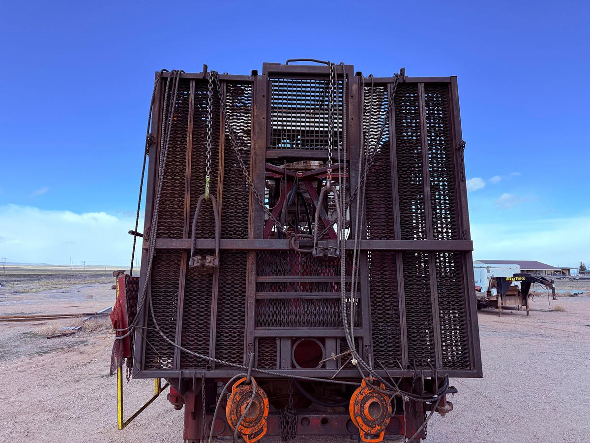 Used 2004 CROWN CE550 DD 104’-250K 5-AXLE WELL SEEVICE WORKOVER RIG