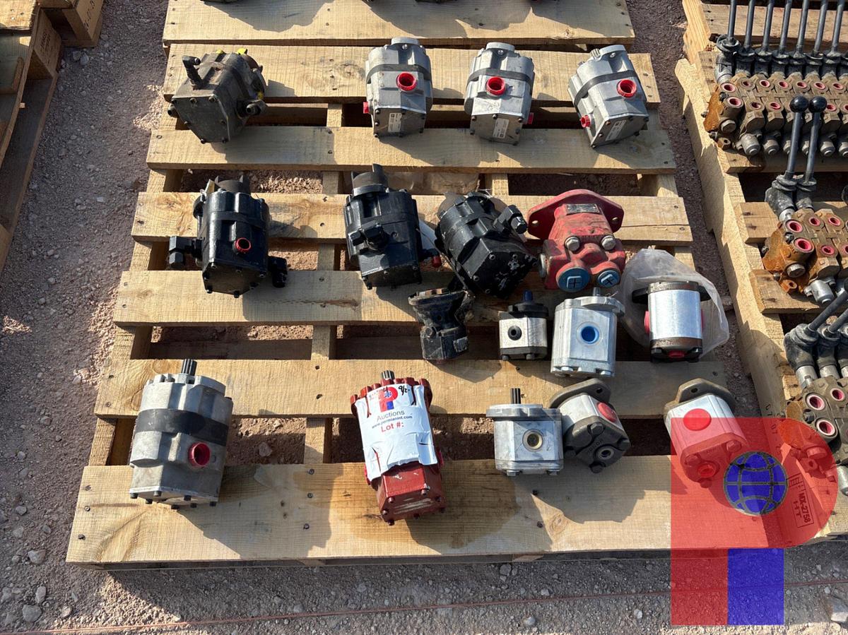 Used (17) ASSORTED SIZE HYDRAULIC MOTORS