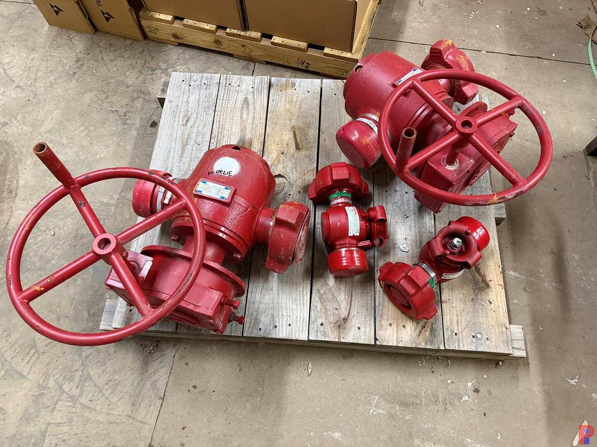 Used (4 X $) PALLET W/ (NEW) (2) KEMPER 3” 15K WO 1502 GEAR PLUG VALVES & (2) 2” 15K WP 1502 PLUG VALEVS