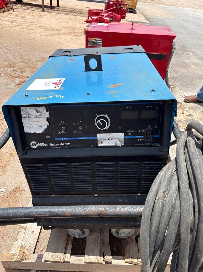 Used Miller deltaweld 302 welding machine