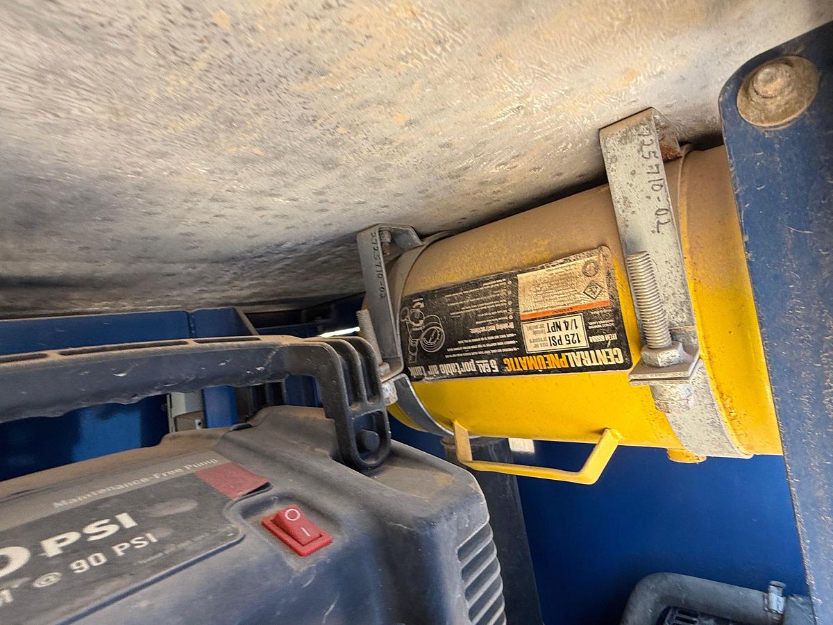 Used SELF CONTAINED 20K WP GREASE INJECTION UNIT COMBO P/B 8.4-KW ISUZU DIESEL GENERATOR