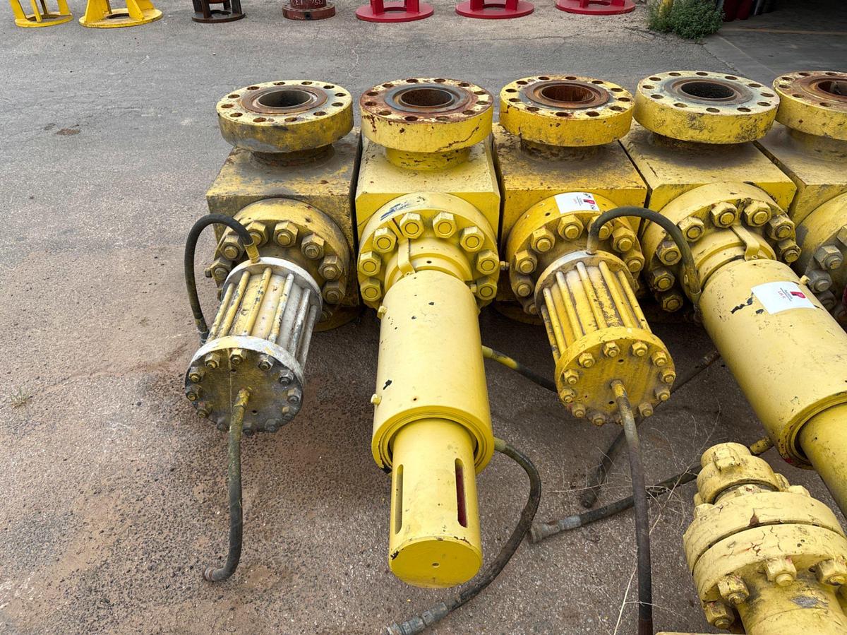 Used (3x$) (3) 7-1/16” 10K hydraulic frac valves