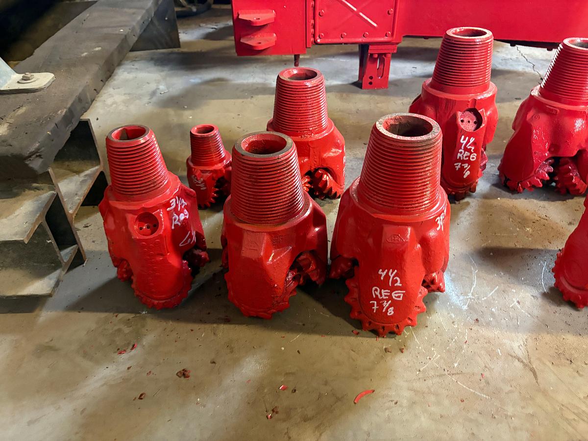 Used (3x$) (2) 7-7/8” x 4-1/2 reg & (1) 6-1/2” x 3-1/2 reg tricone bits