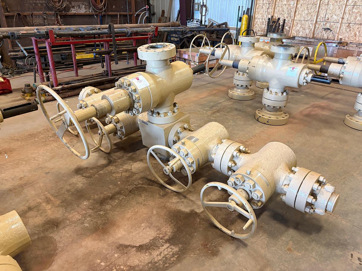 Used (4) 4-1/16” 10k gate valves, (1) 5-1/8” 10k gate valve & (1) 4-way fluid cross