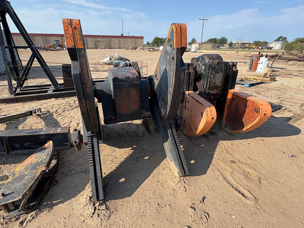 Used National F-80D pumping unit & pupco D5705 pumping unit gear box