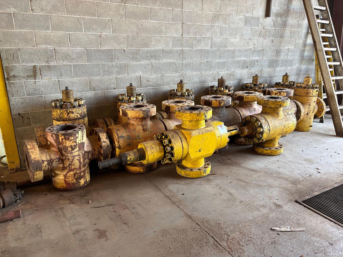 Used (15) 7-1/16” 10K frac valves & valve bodies