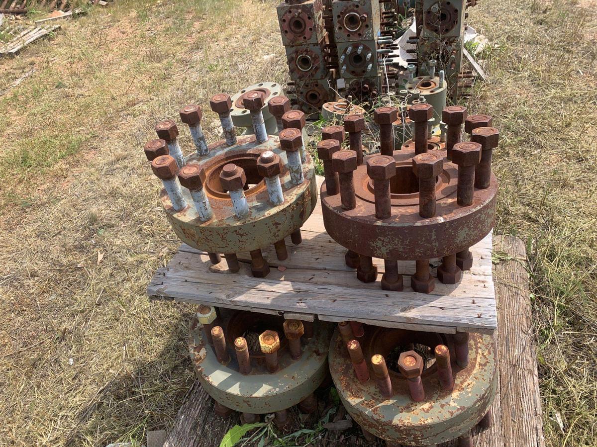 Used Row of 2in and 7-1/16 Fluid Crosses w/ 5k Gate Valves and 7-1/16 DSA’s