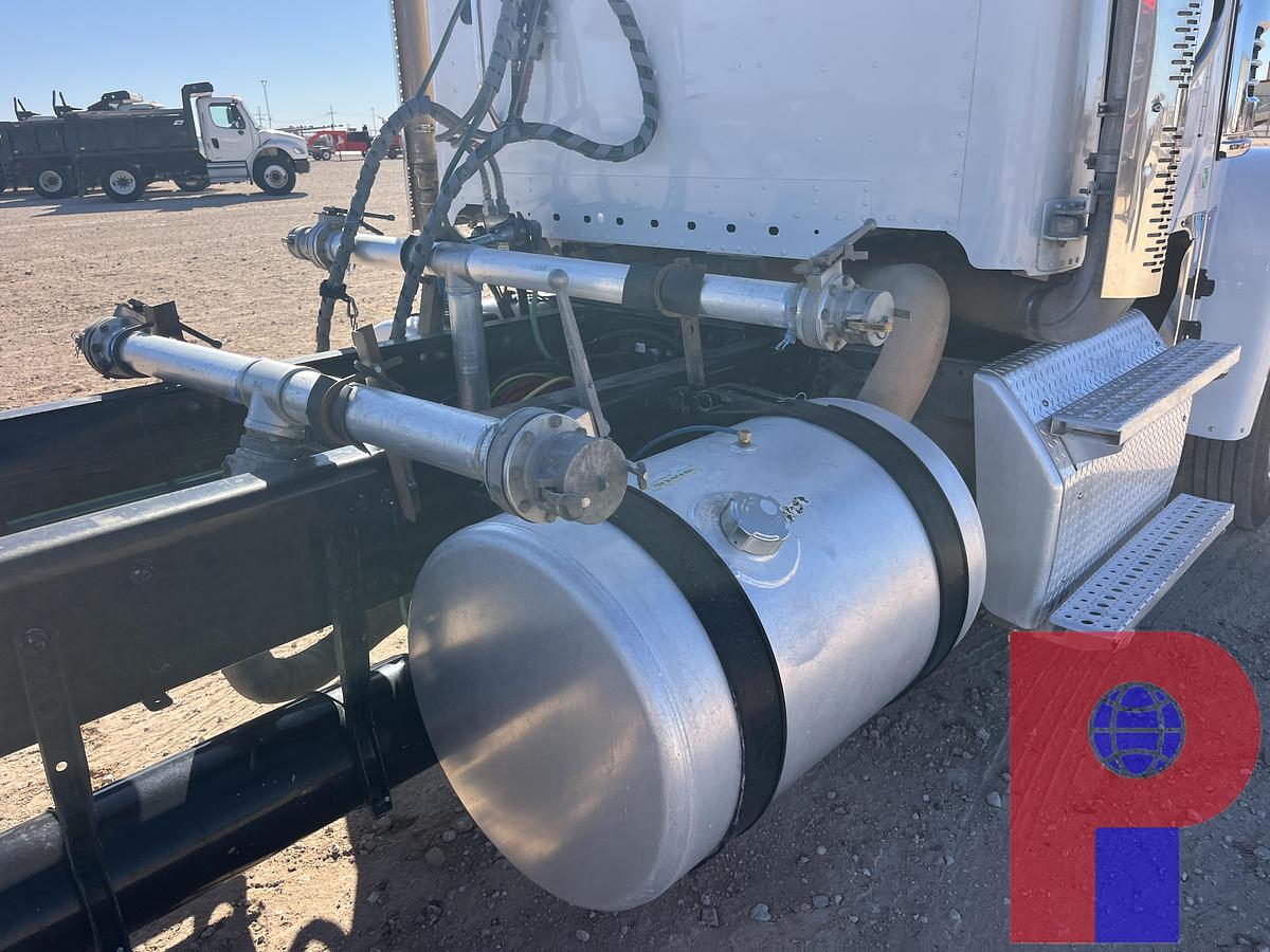 Used 2022 FREIGHTLINER CORONADO 122 SD T/A DAYCAB HAUL TRUCK