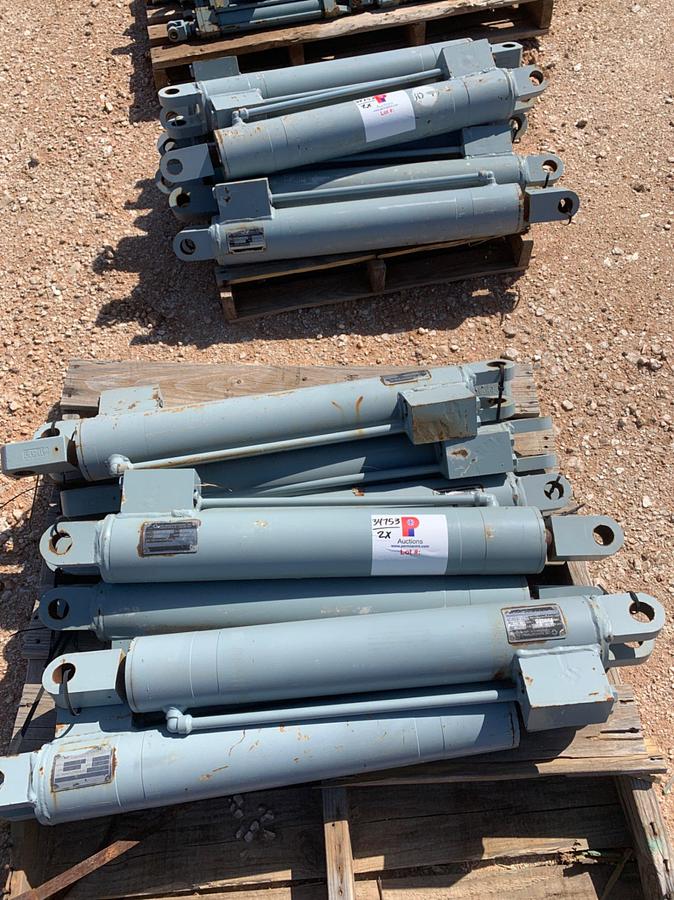 Used 2 Pallets of (15) CRC-1659 3000 PSI Hydraulic Cylinders