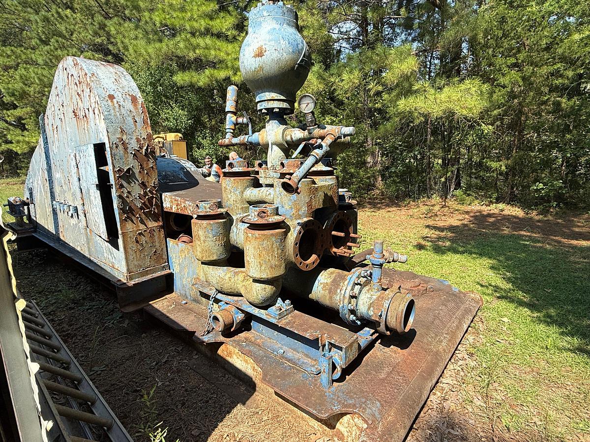 Used CONTINENTAL EMSCO C-375 DUPLEX MUD PUMP P/B CATERPILLAR 3408 DITA, SKIDDED