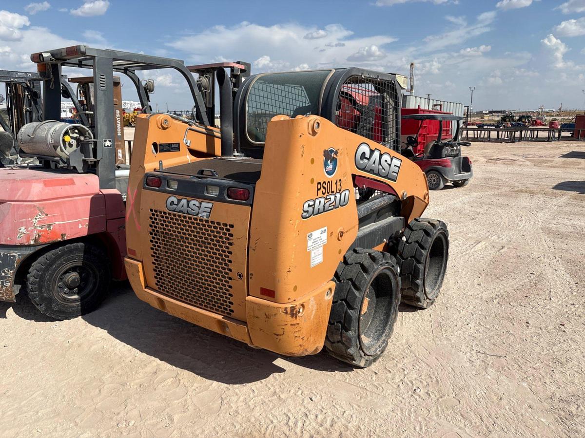 Used CASE SR210 SKID STEER LOADER