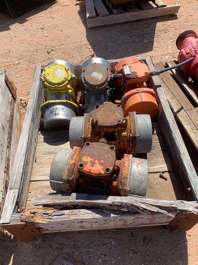 Used (2)Totes of Electric Motors