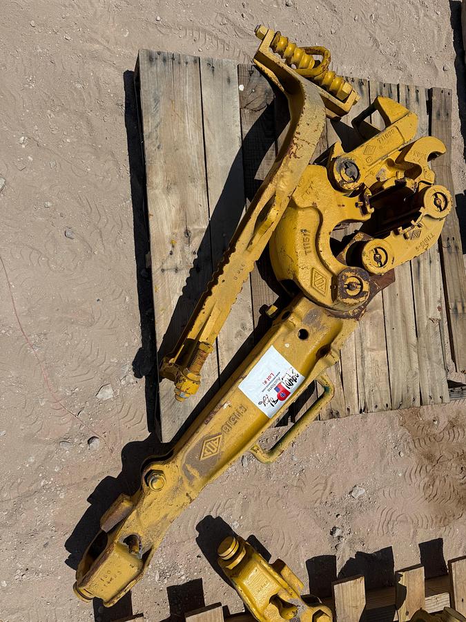Used (1) AOT TYPE C MANUAL TONG