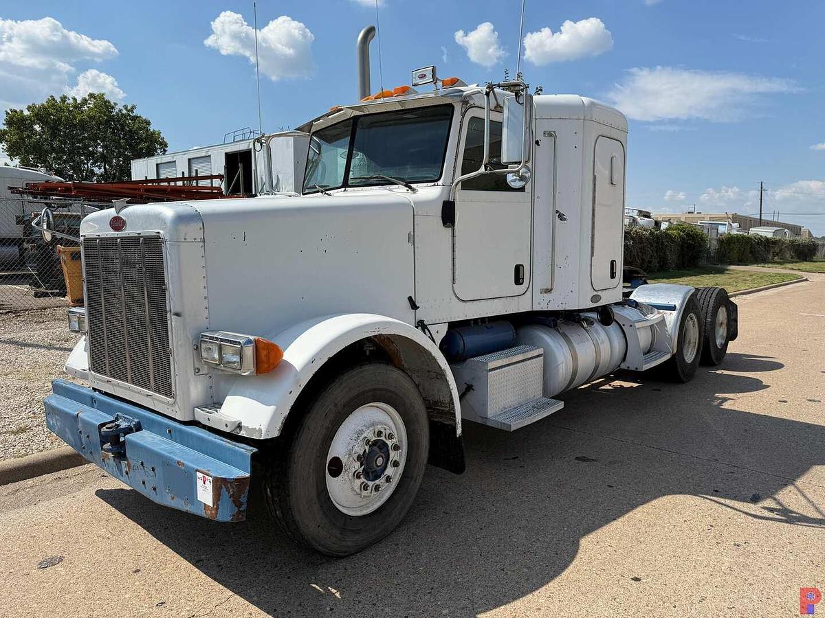 Used 2006 PETERBILT 378 T/A 36” SLEEPER TRUCK