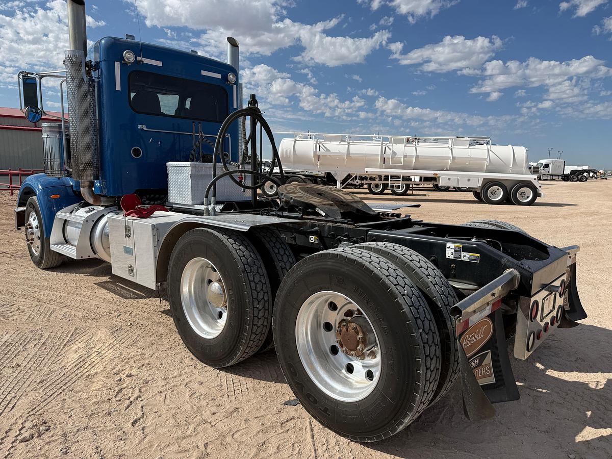 Used 2013 PETERBILT 367 T/A DAYCAB TRUCK TRACTOR