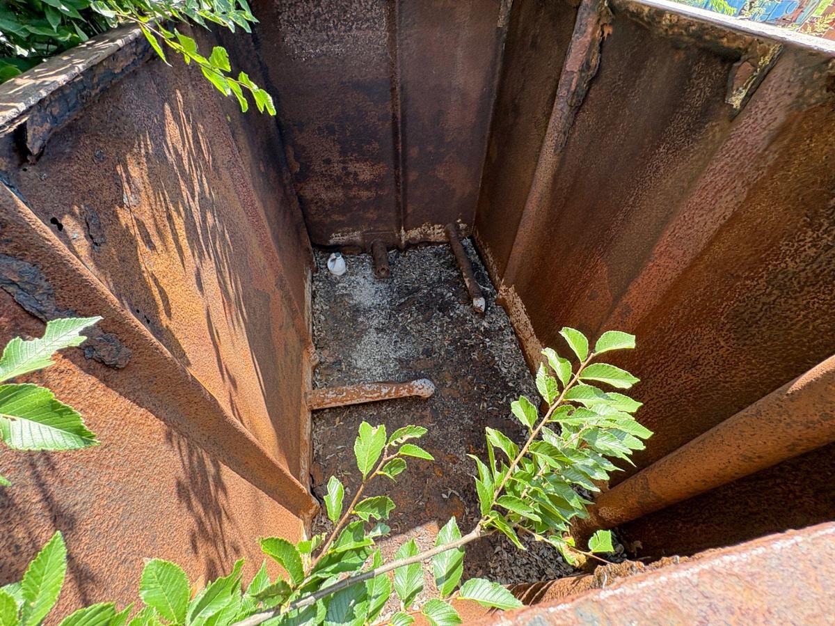 Used 8.5’ x 5’ x 6.5’ open top mud tank, skidded