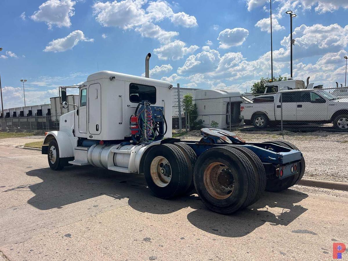Used 2006 PETERBILT 378 T/A 36” SLEEPER TRUCK