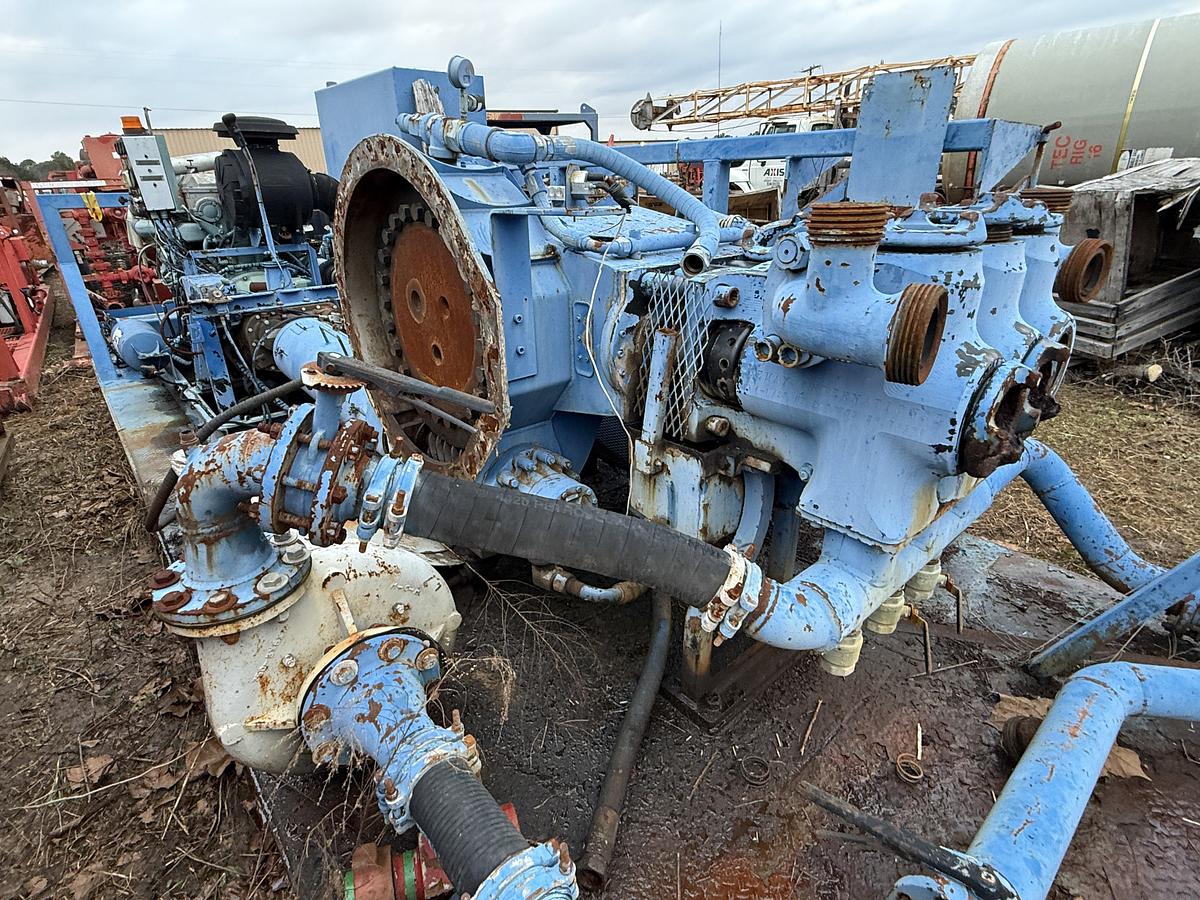 Used AXON DEMAY HD-500 TRIPLEX WELL SERVICE PUMP SKIDDED (INCOMPLETE)