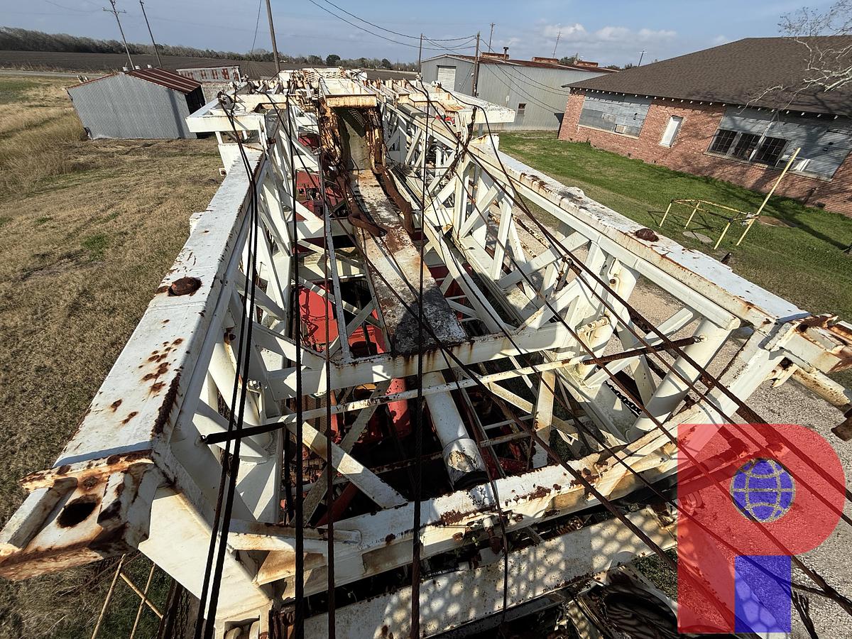 Used 1979 MOLLER 300 DD 96'-180K 4-AXLE WELL SERVICE WORKOVER RIG