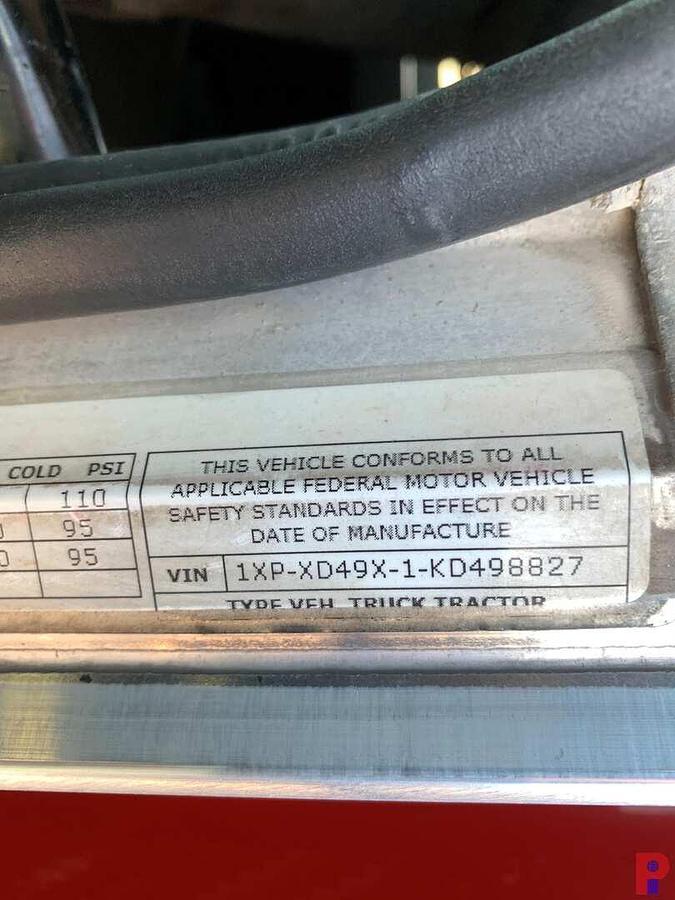 Used 2019 PETERBILT 389  EXT HOOD 68” SLEEPER TRUCK