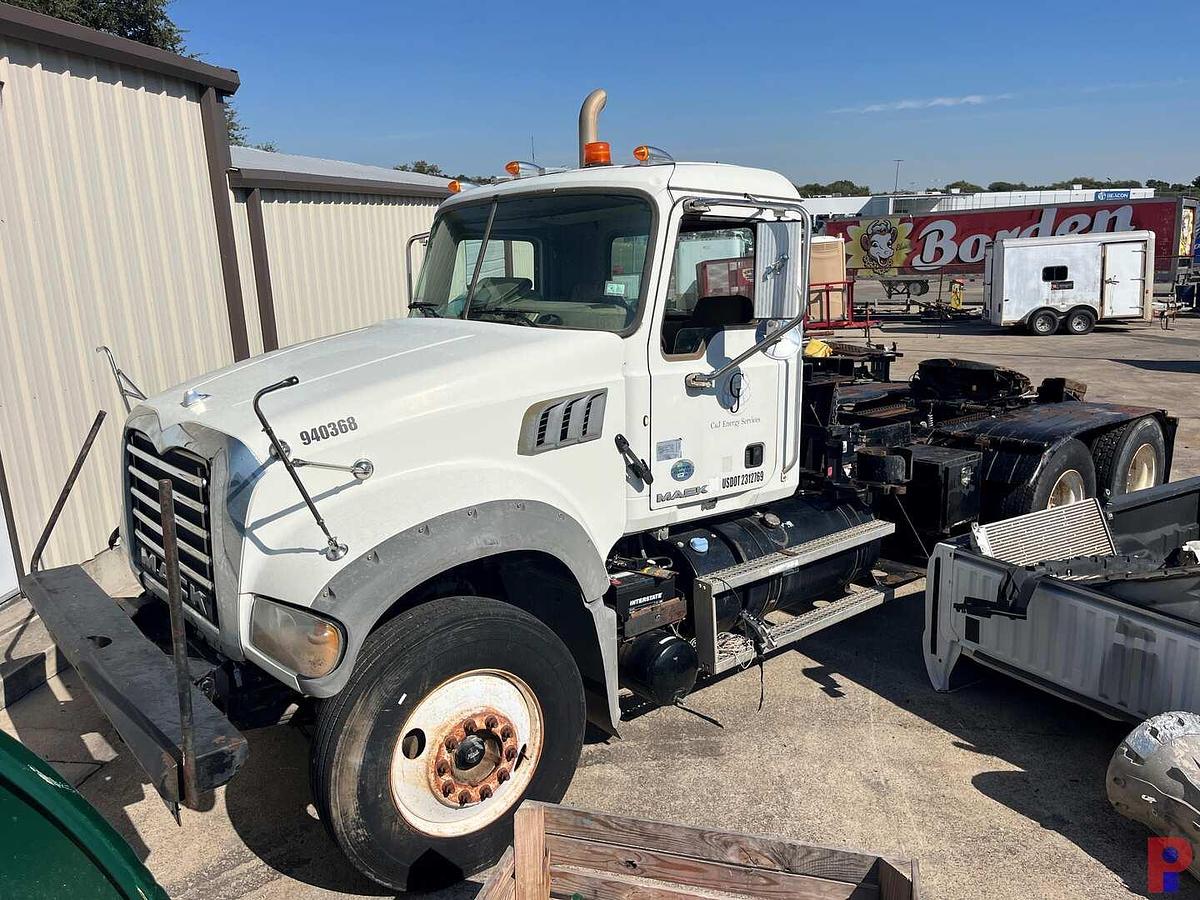Used 2012 MACK CV713 T/A DAYCAB HAUL TRUCK