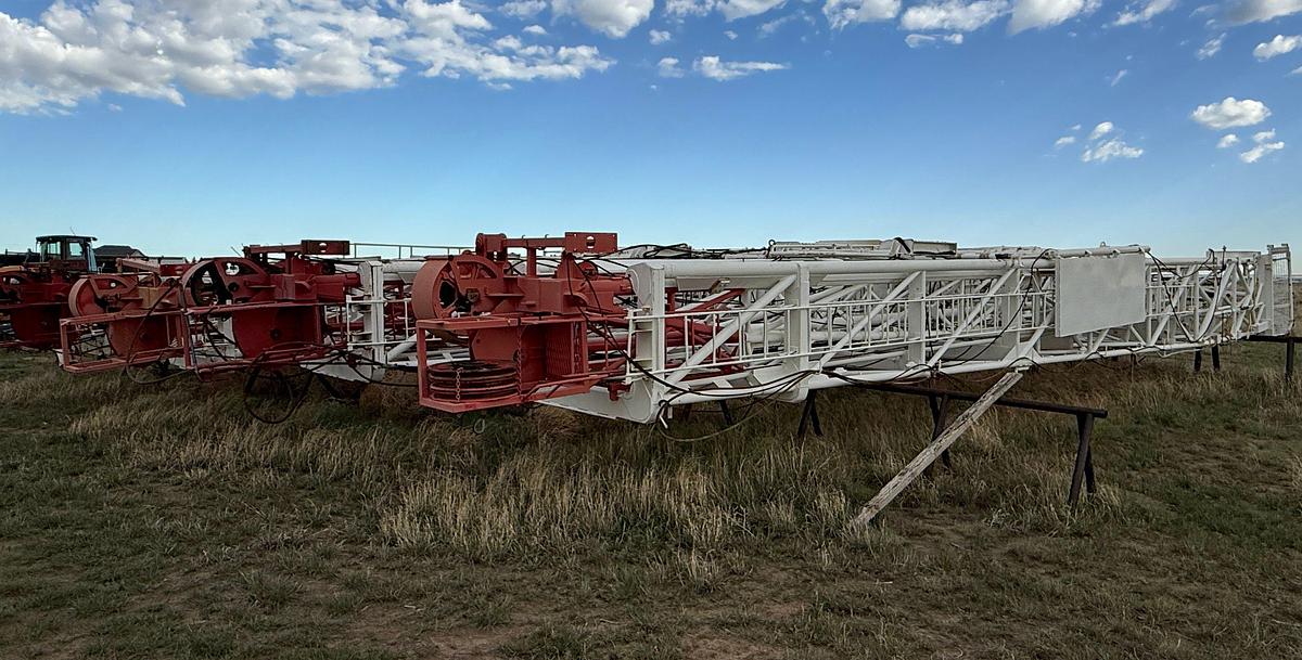 Used NOV FRANKS 96’ X 215,000 LBS. DERRICK