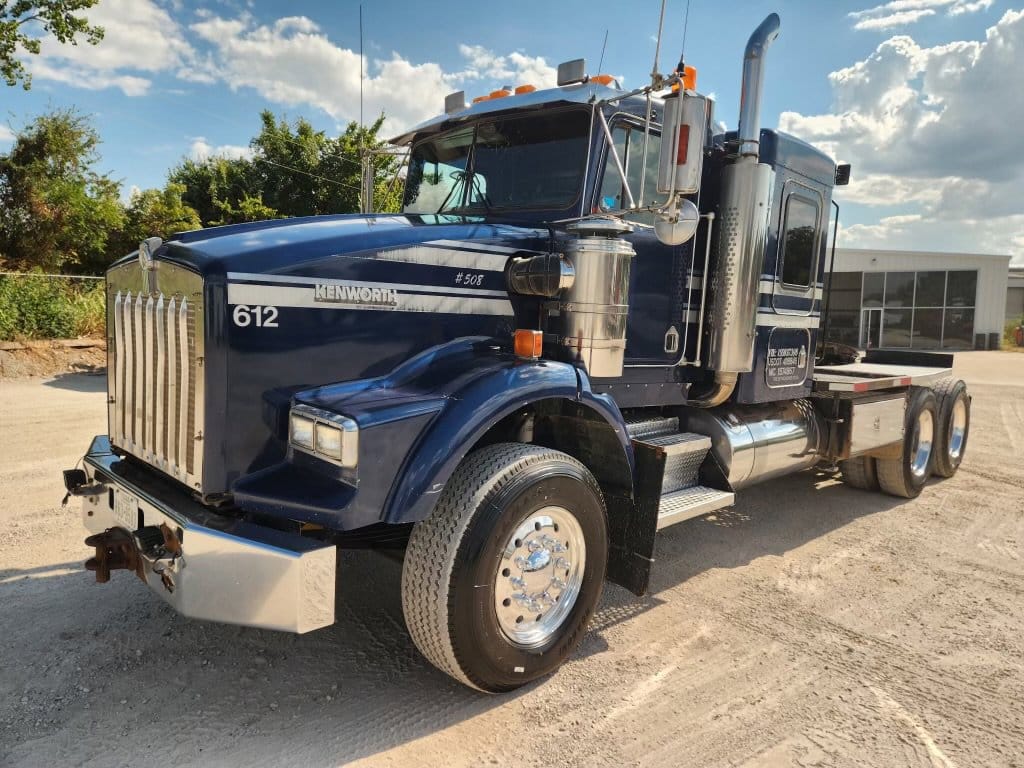 Used 1995 Kenworth T800B T/A SLEEPER TRUCK