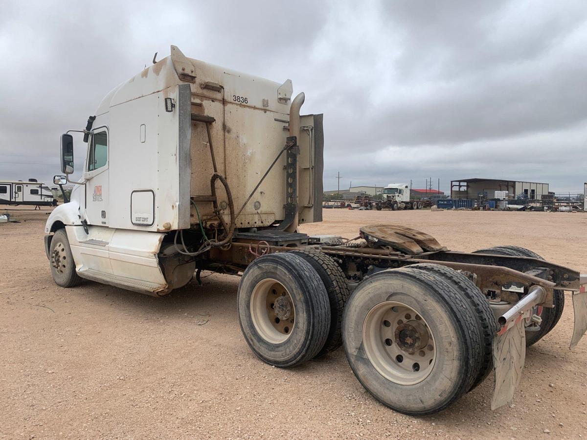 Used 2008 FREIGHTLINER COLUMBIA 120