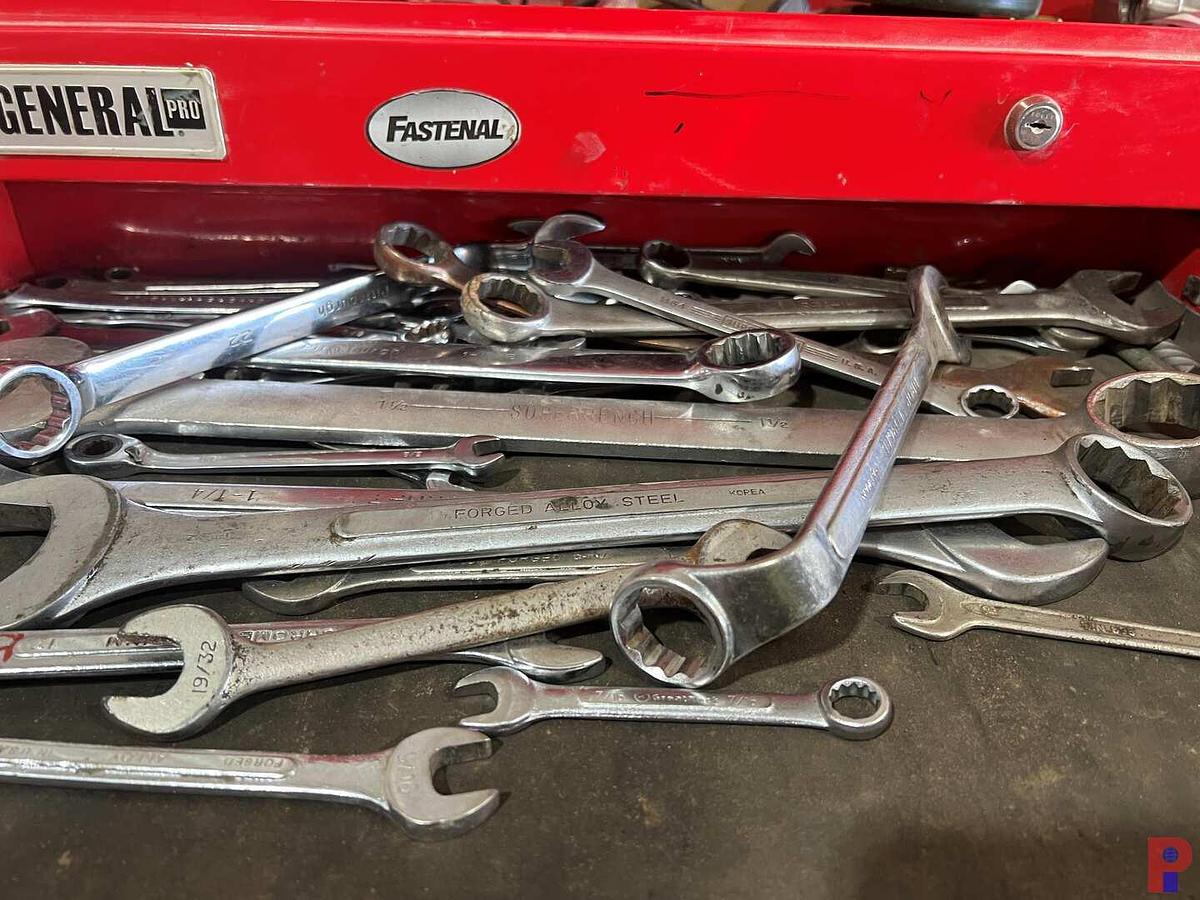 Used US GENERAL 22 DRAWER INDUSTRIAL TOOL BOX & POPULAR MECHANICS TOOL BOX W/ TOOLS TO INCLUDE: SEE DETAILS