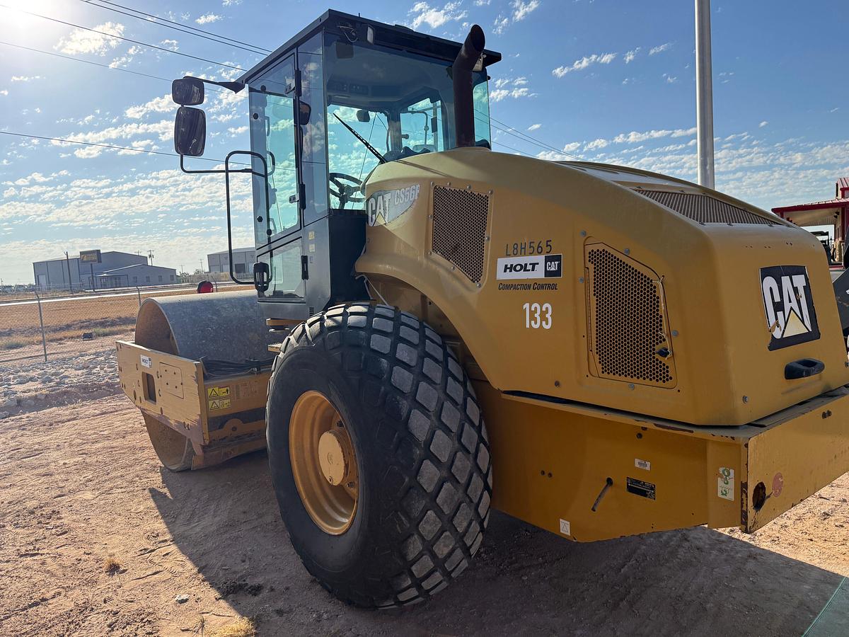 Used 2013 CATERPILLAR CS56B VIBRATORY SMOOTH DRUM COMPACTOR