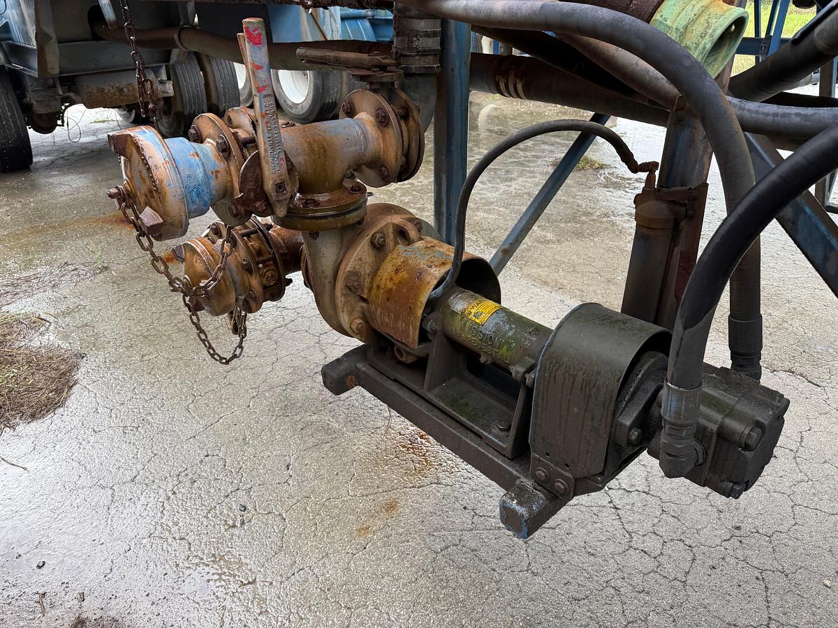 Used 2005 WORLEY WELDING WORKS 5,000 GAL 3-COMP ACID TRANSPORT TRAILER