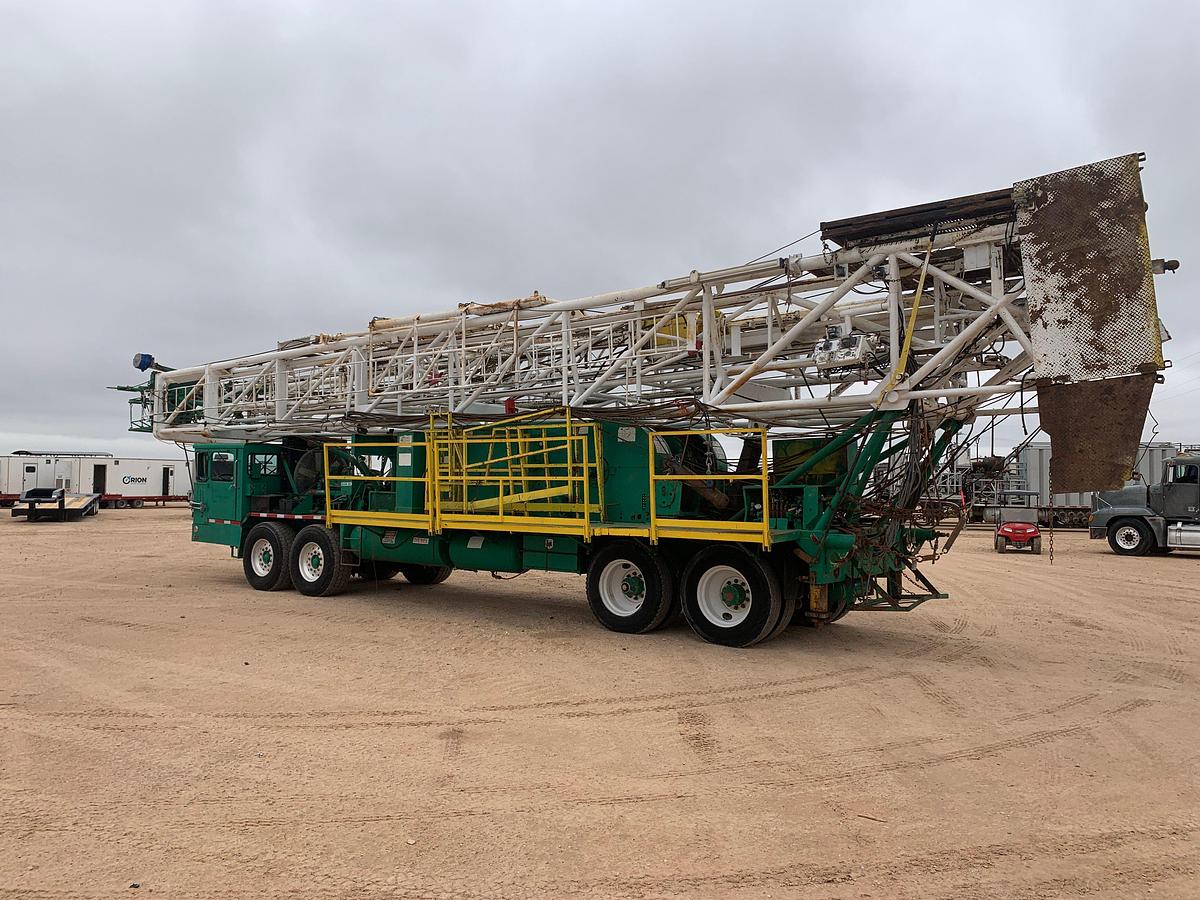 Used FRANKS 4-AXLE DOUBLE DRUM DRWKS WELL SERVICE RIG (96'x215K MAST)