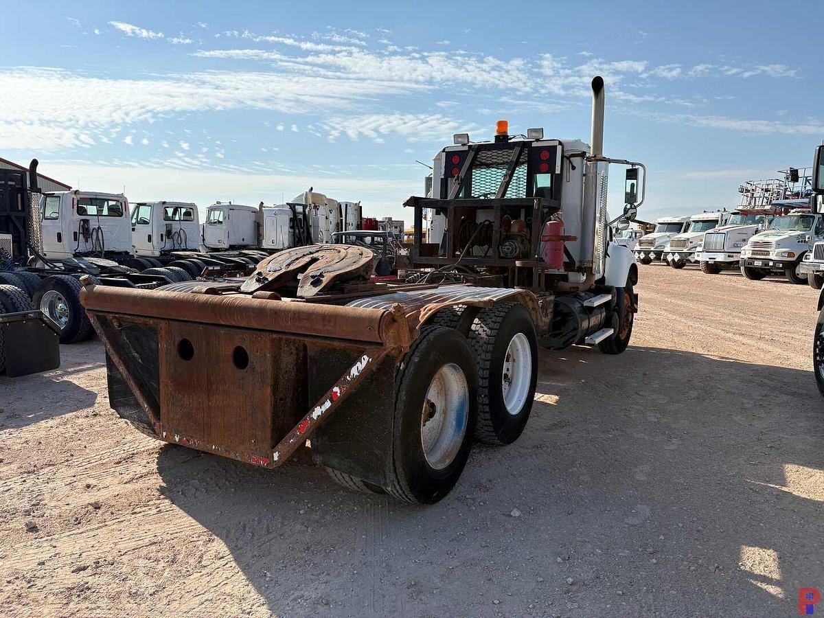 Used 2003 MACK CV713 T/A 30K LBS. WINCH TRUCK